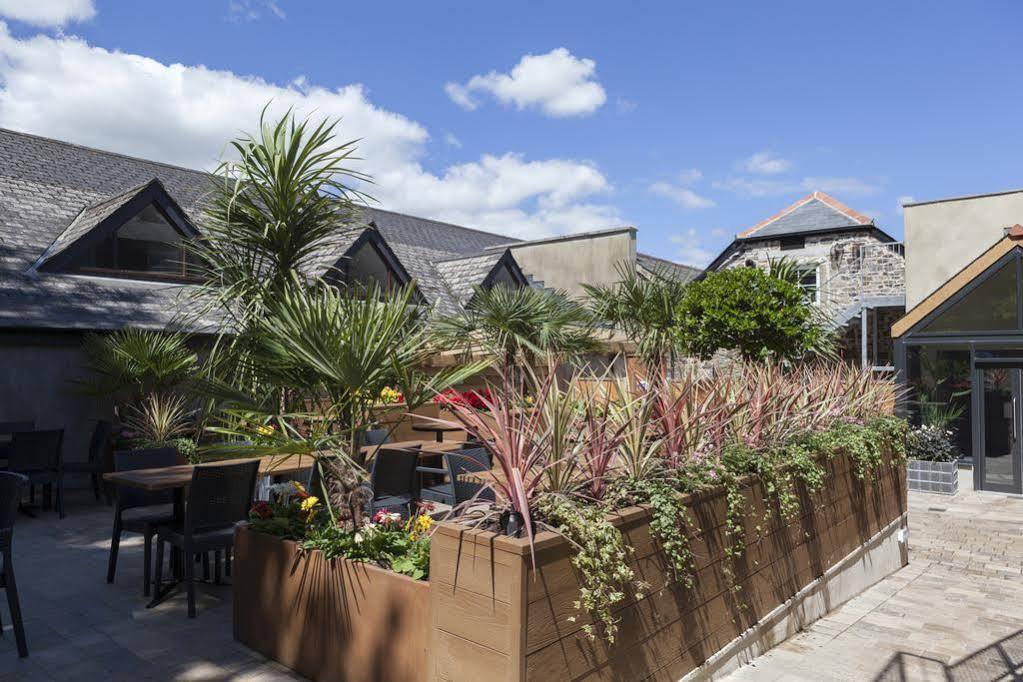 Hotel The White Hart Cullompton Exterior foto